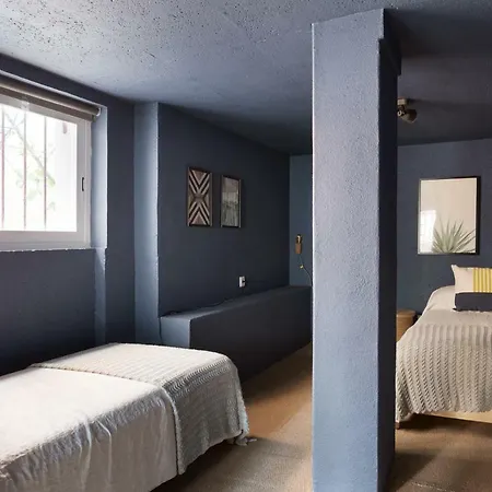 Renovated Charming With Terrace In Lapa * Lisboa